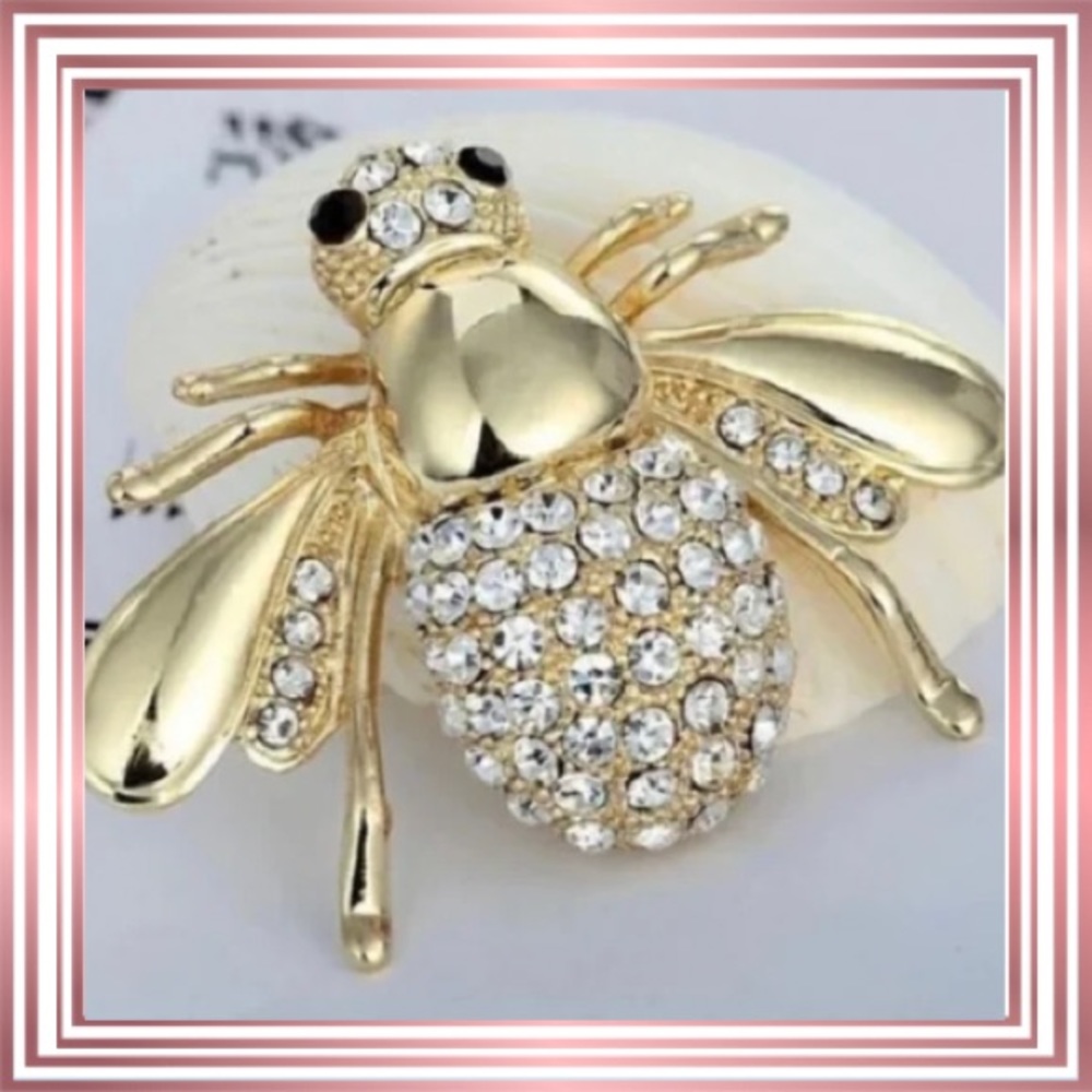 ELLA & ELLY Honey Bee Brooch